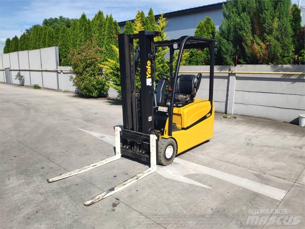 Yale ERP16 VT 電動堆高機