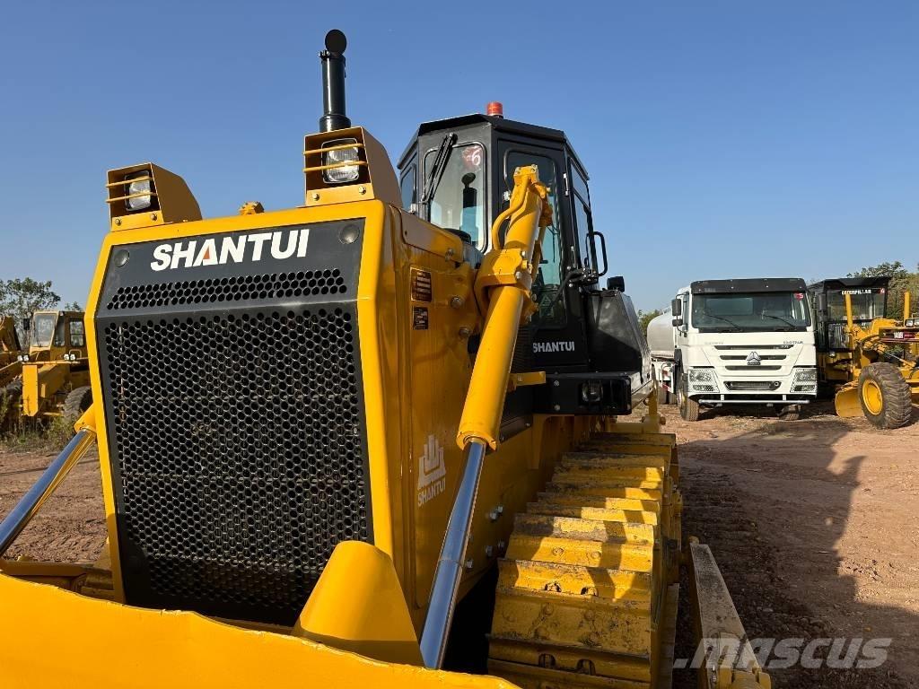 Shantui SD22 履帶推土機