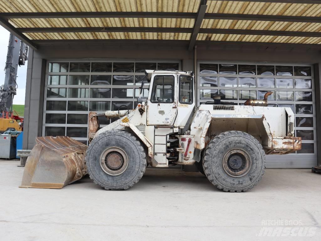 Liebherr L 551 輪胎式裝載機