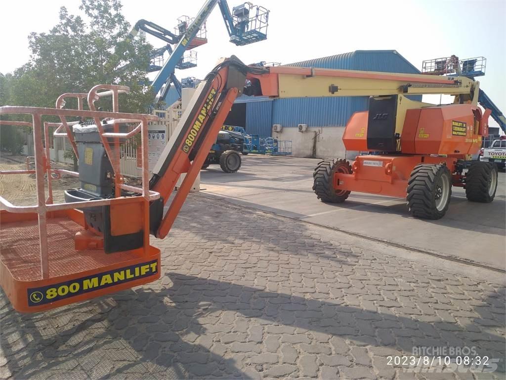 JLG 800AJ 曲臂高空作業車
