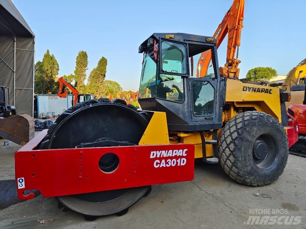 Dynapac CA 301 D 單輪滾壓機