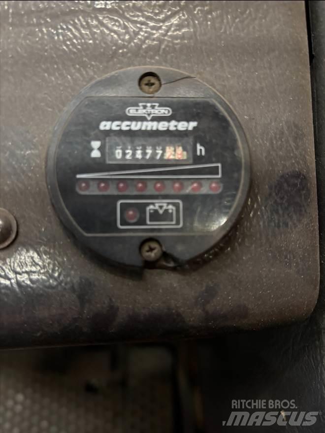  EFY 30/13/52AMS 四向前伸式堆高機(叉車)