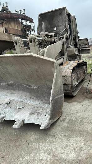 CAT 973D - 輪胎式裝載機