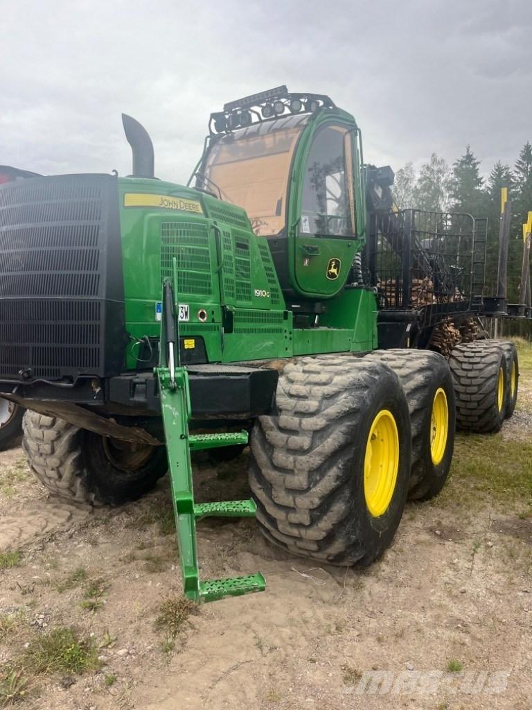 John Deere 1910G 集運機
