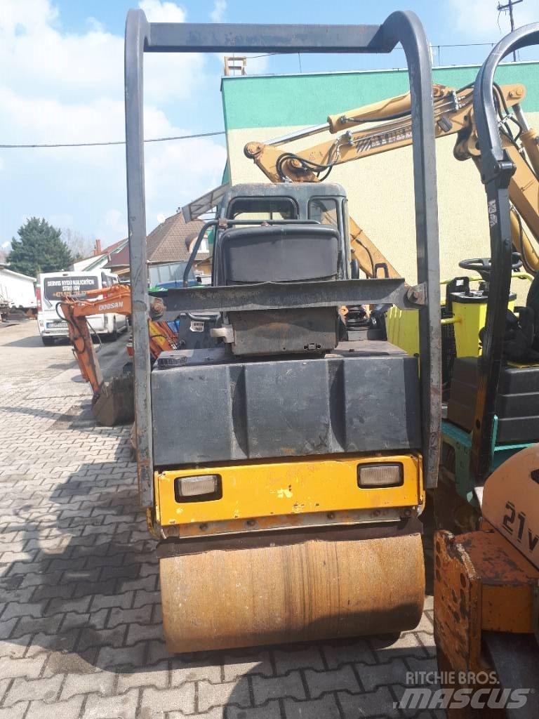Bomag BW 100 AD-3 雙輪滾壓機