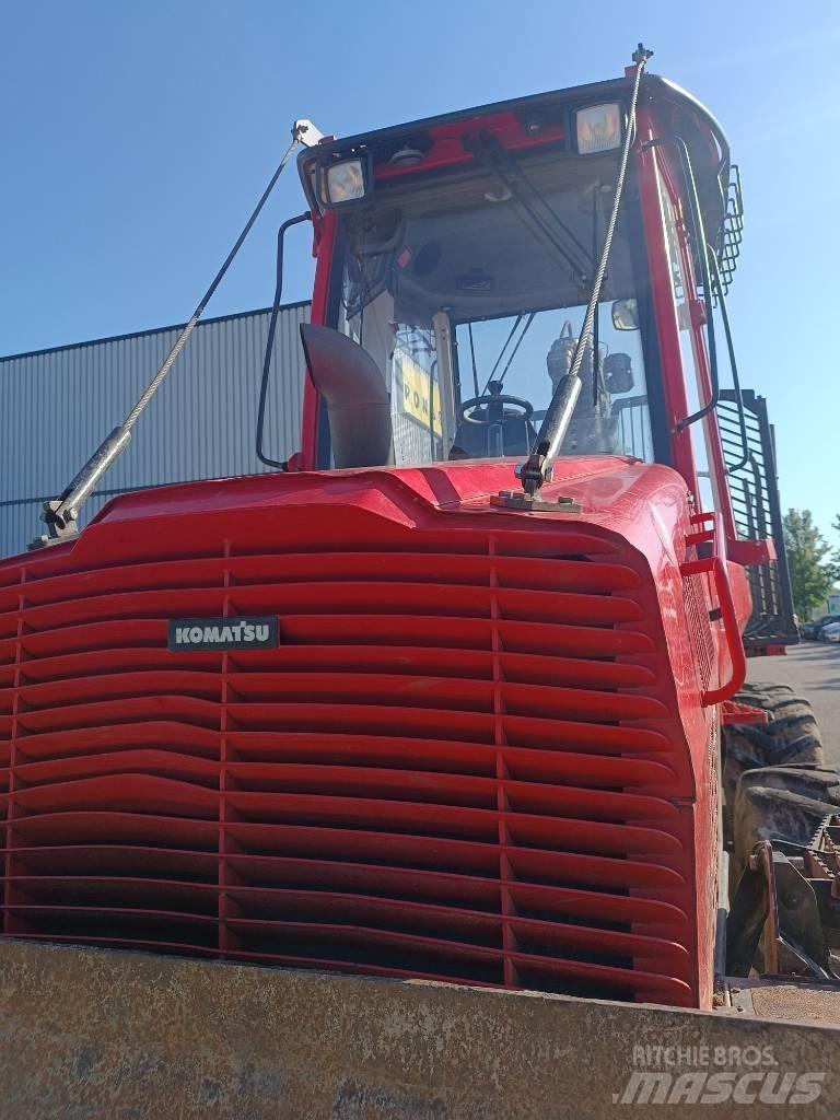 Komatsu KOMATSU 845 集運機