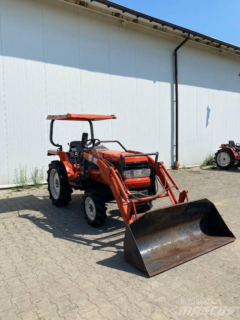 Kubota GL240+tur 小型曳引機