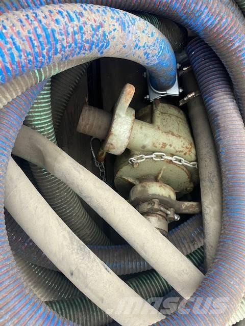 Pump Med slang 灌漑系統