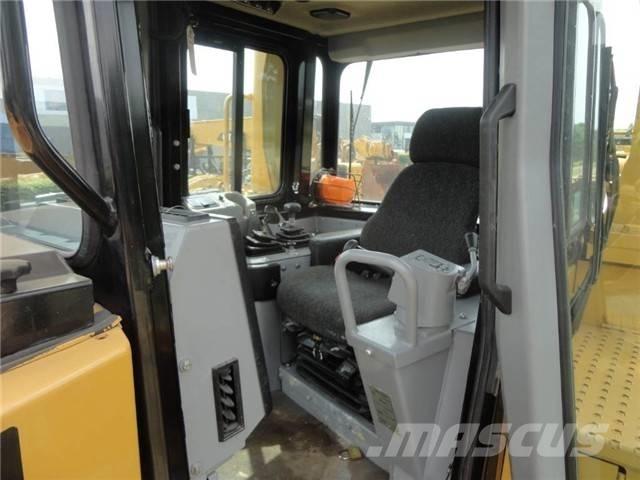 CAT D 8 R 履帶推土機