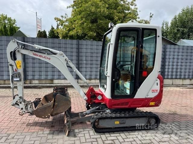 Takeuchi TB 216 V4 小型挖土機/掘鑿機<7t(小型挖掘機)