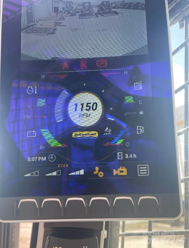 New Holland C345 滑移轉向裝載機