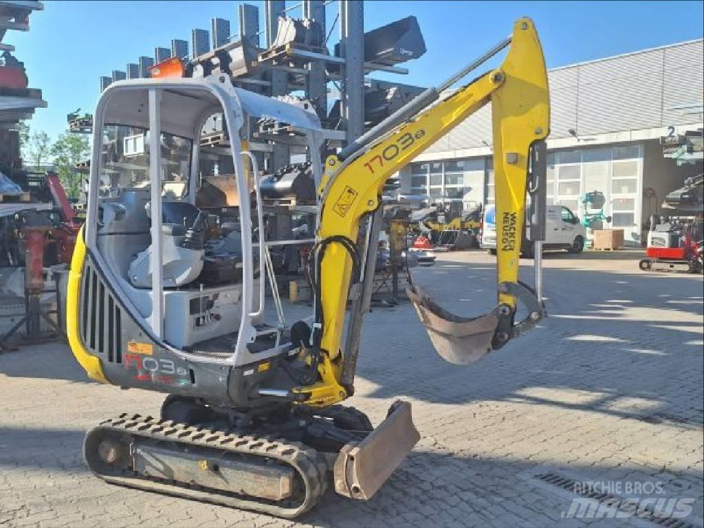 Wacker Neuson 1703-2 小型挖土機/掘鑿機<7t(小型挖掘機)