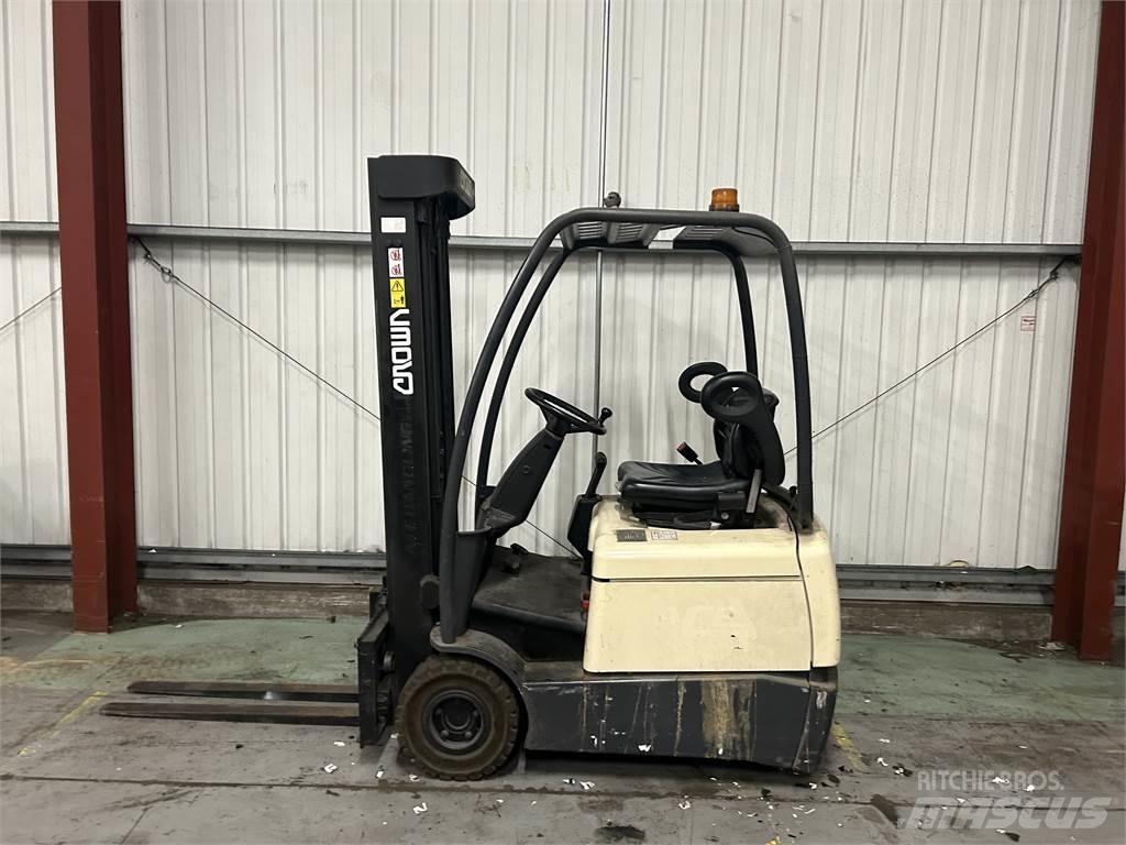 Crown SC3013 電動堆高機