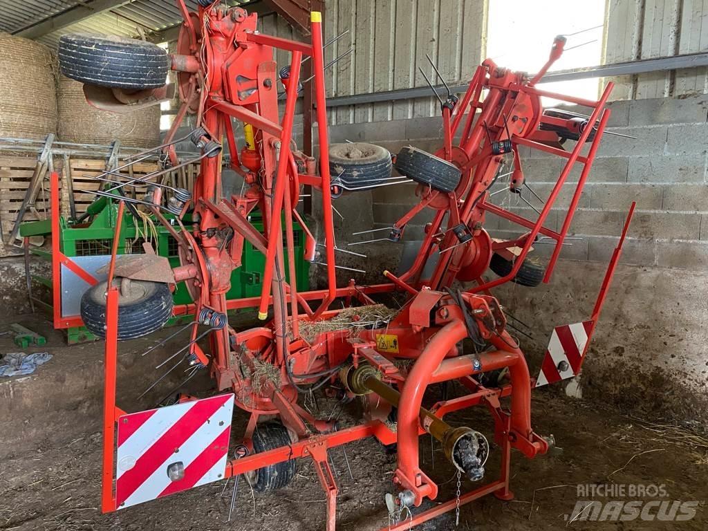 Kuhn GF 7601 MHO 耙與翻草機