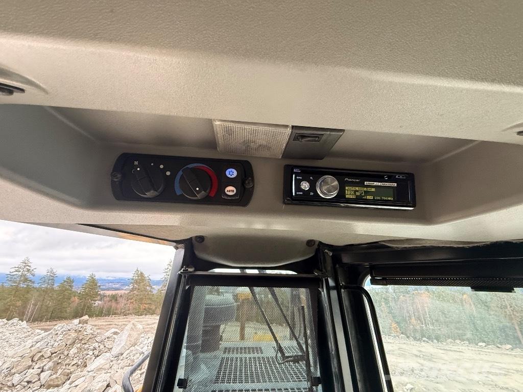 CAT D 8 T 履帶推土機