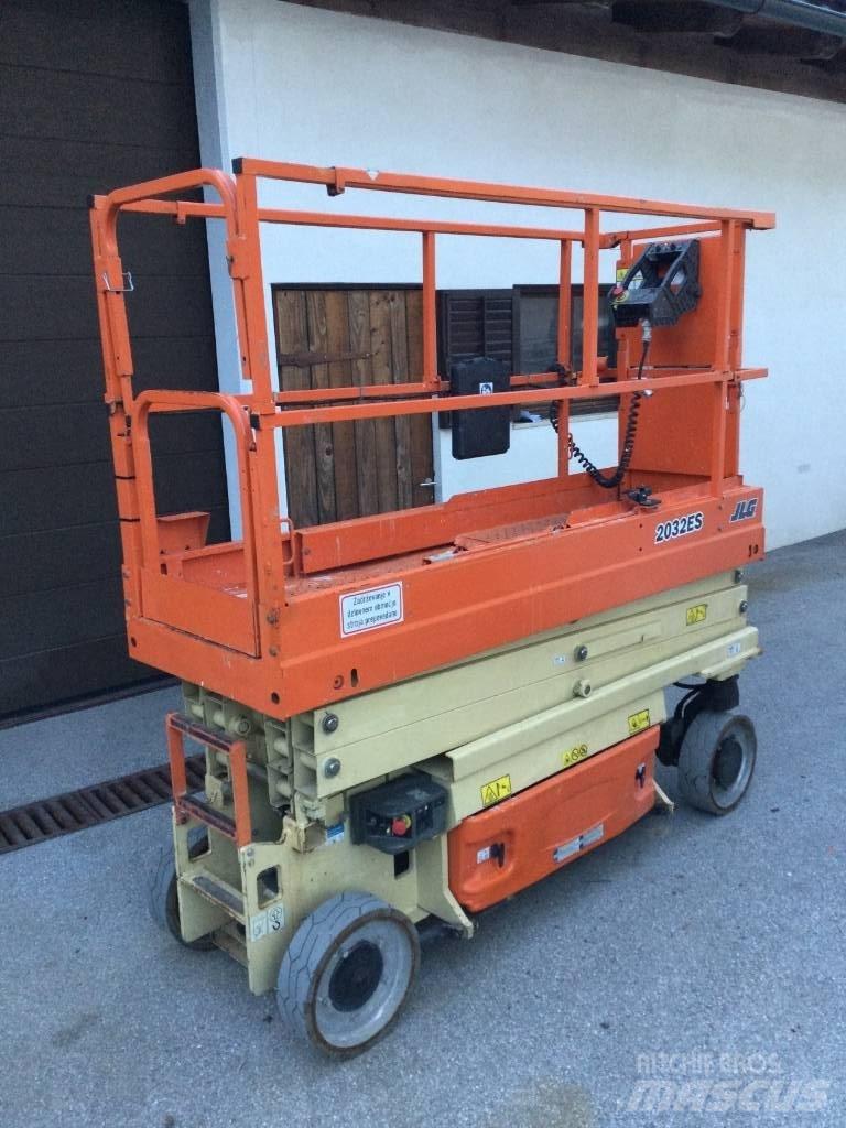 JLG 2032 ES 剪式升降機