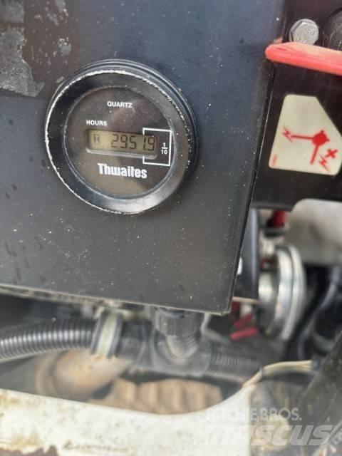 Thwaites MACH 477 側卸礦車
