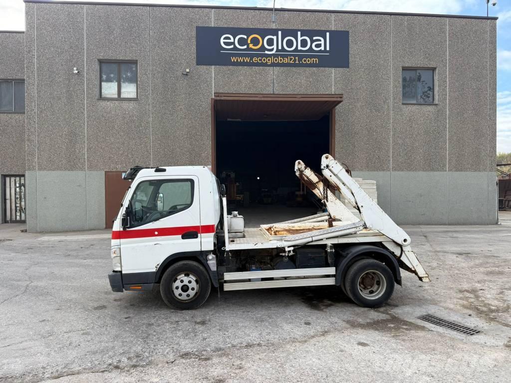 Mitsubishi FUSO 貨櫃框架卡車