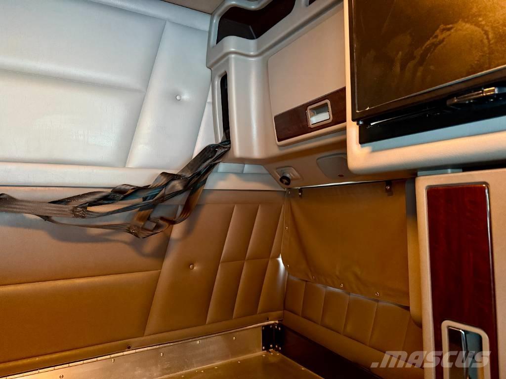 Peterbilt 389 曳引機組件