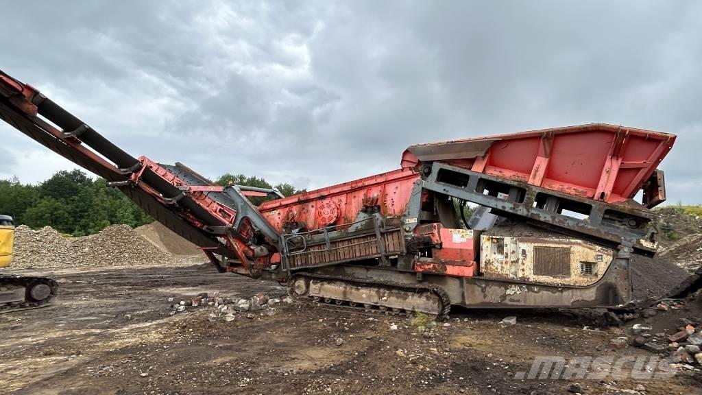 Sandvik QE 341 移動式篩選機