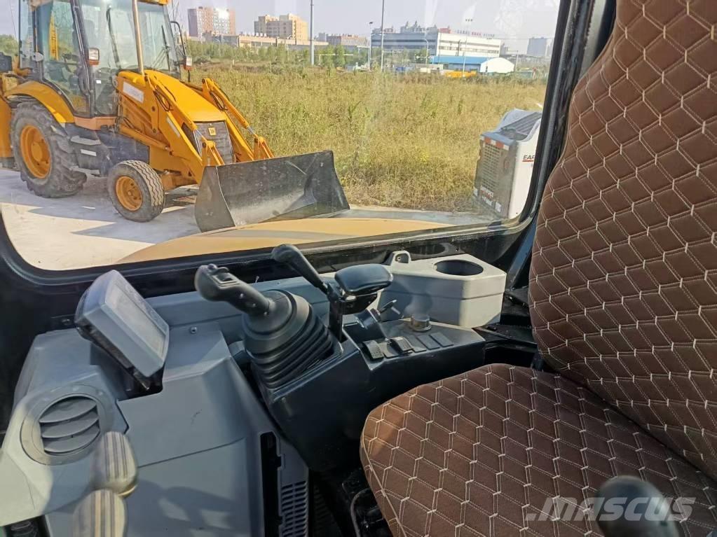 CAT 303.5 E CR 小型挖土機/掘鑿機<7t(小型挖掘機)