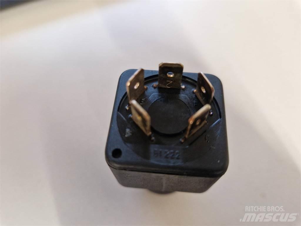 Rottne 076-0005 電子設備