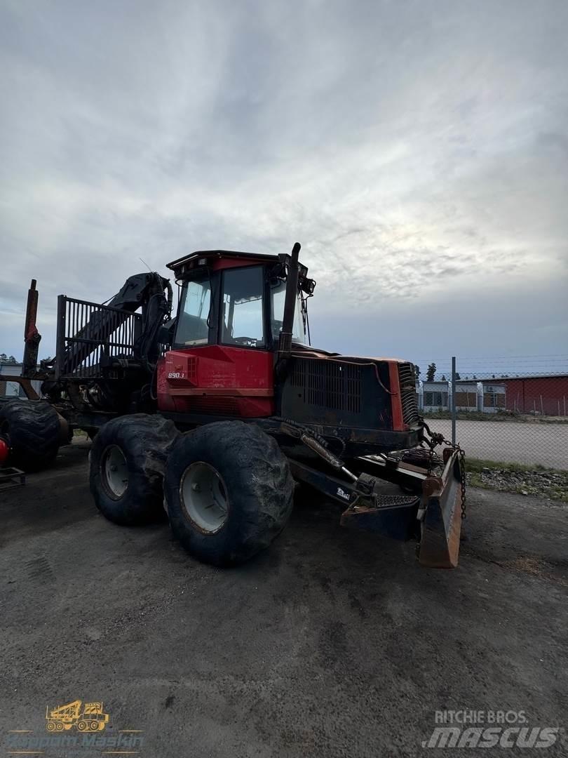 Valmet 890.3 集運機