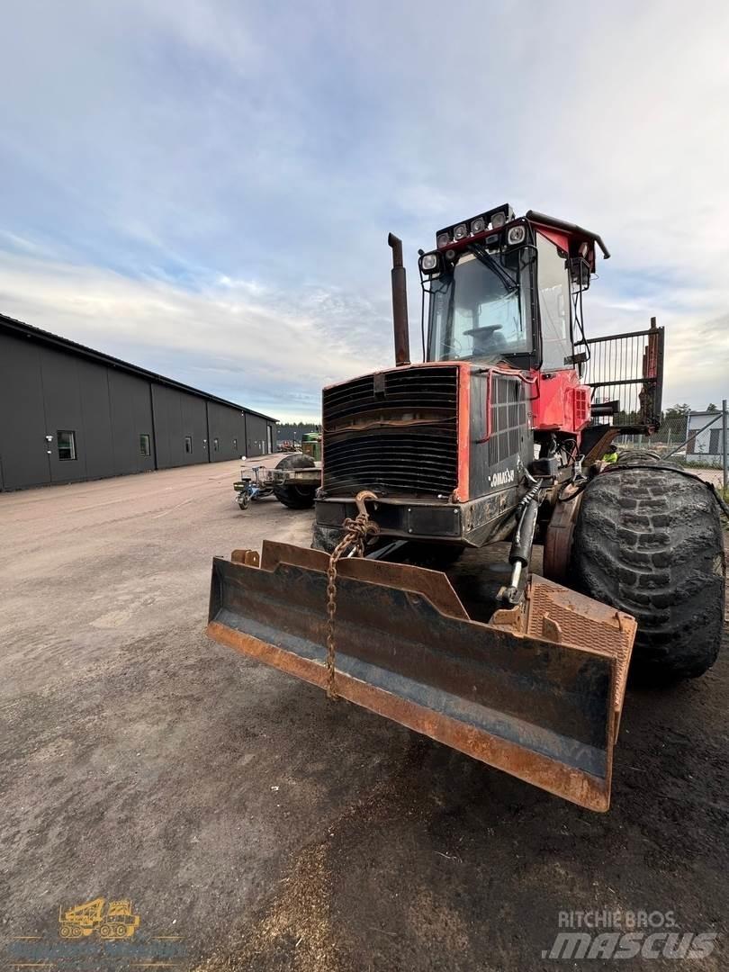 Valmet 890.3 集運機