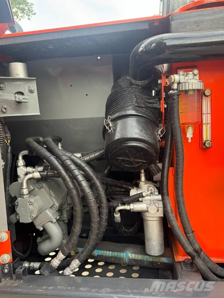 Hitachi ZX 70 小型挖土機/掘鑿機<7t(小型挖掘機)