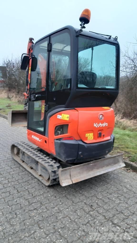 Kubota KX019-4 小型挖土機/掘鑿機<7t(小型挖掘機)