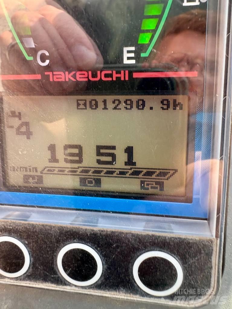 Takeuchi TB 225 小型挖土機/掘鑿機<7t(小型挖掘機)