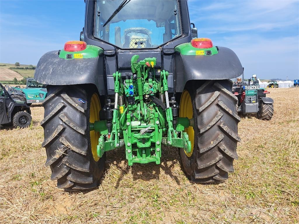 John Deere 6110M 曳引機