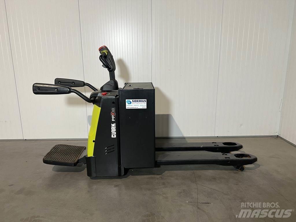 Clark PPXS20 手拉式油壓拖板車