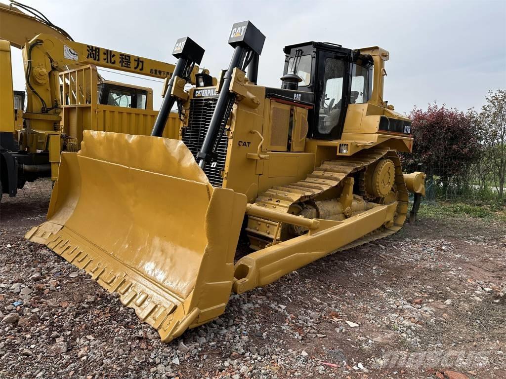 CAT D7H 履帶推土機