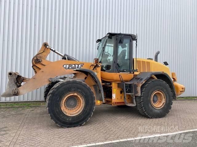 CASE 921F 輪胎式裝載機