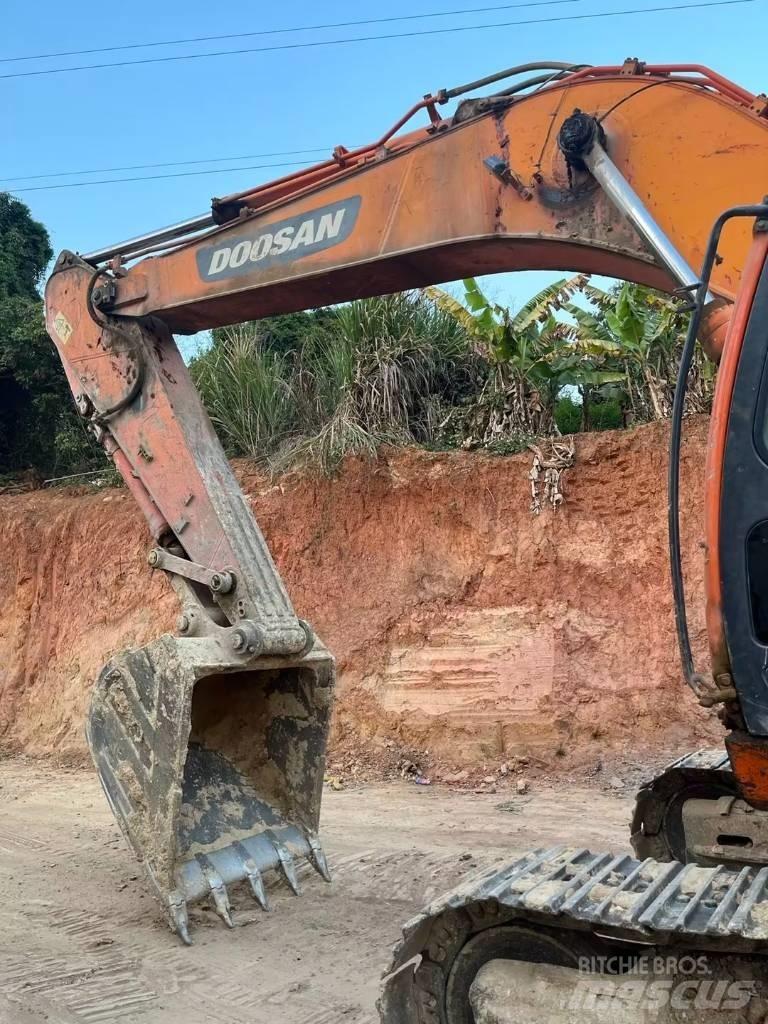 Doosan DX 300 LC 小型挖土機/掘鑿機<7t(小型挖掘機)