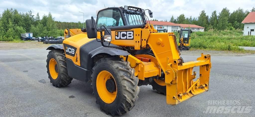 JCB 535-95 伸縮臂操作車