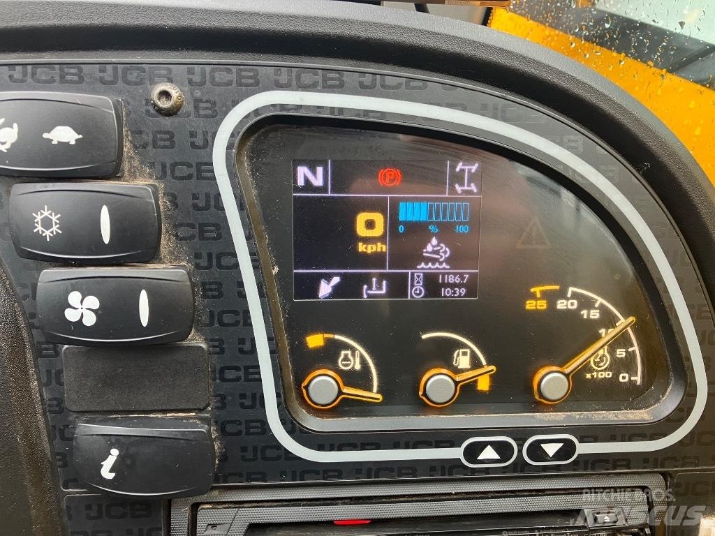 JCB 527-58 Agri 農業用伸縮臂裝載機