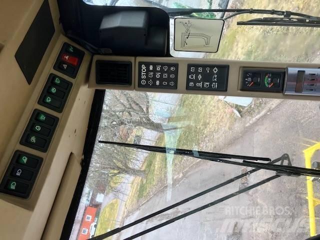 John Deere 6950 自走式飼料採集機