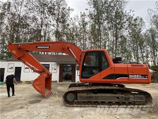 Doosan DH225 履帶式 挖土機/掘鑿機/挖掘機