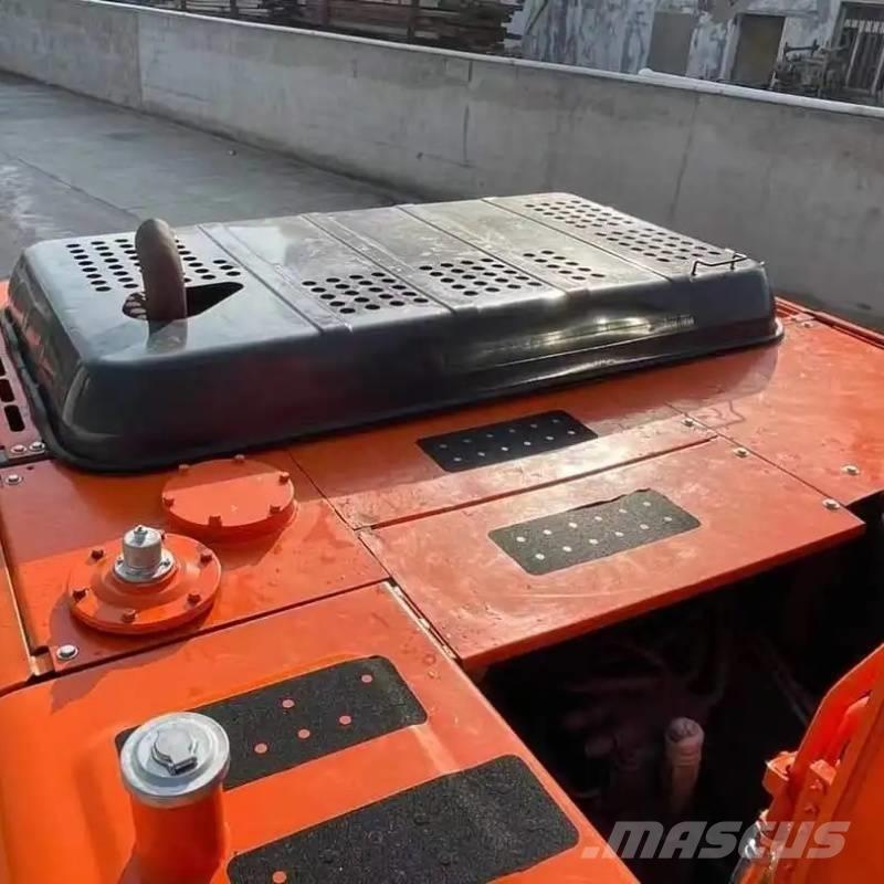 Hitachi ZX 200 履帶式 挖土機/掘鑿機/挖掘機