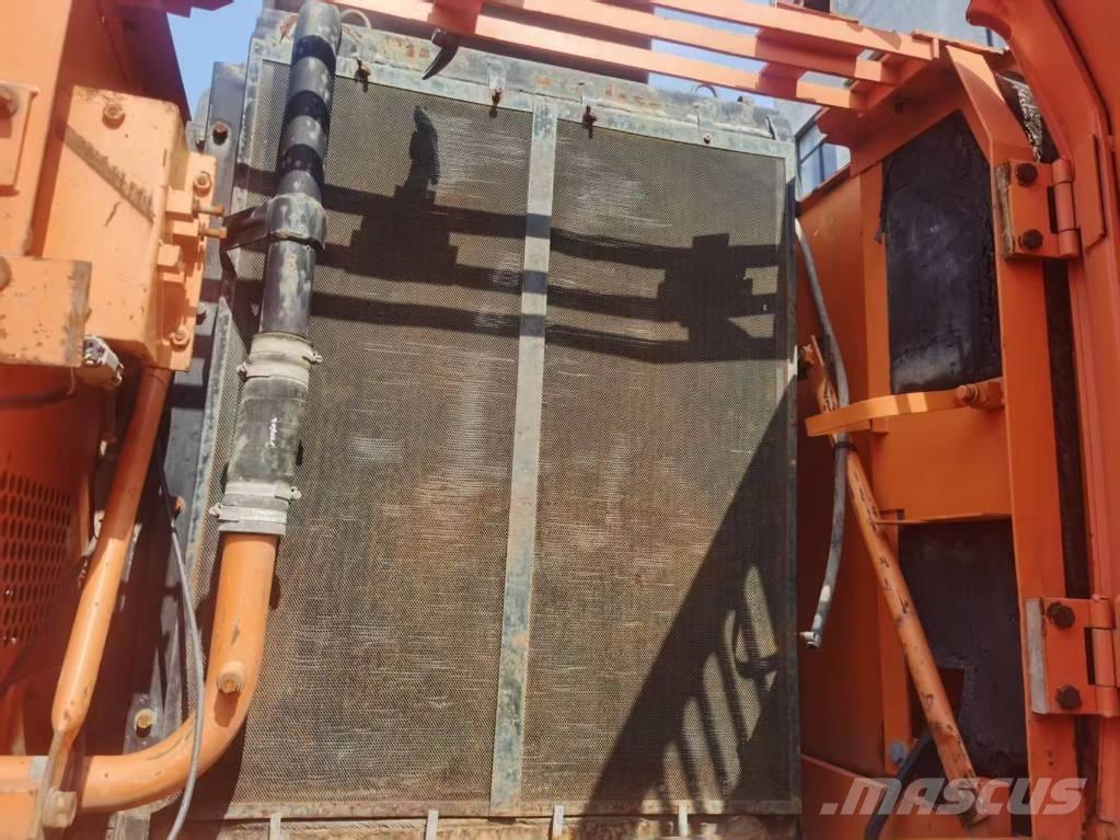 Doosan DH 210 W-7 旋轉式挖土機/掘鑿機/挖掘機