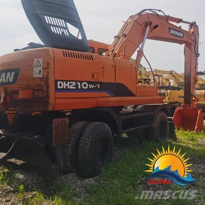 Doosan DH 210 W-7 旋轉式挖土機/掘鑿機/挖掘機