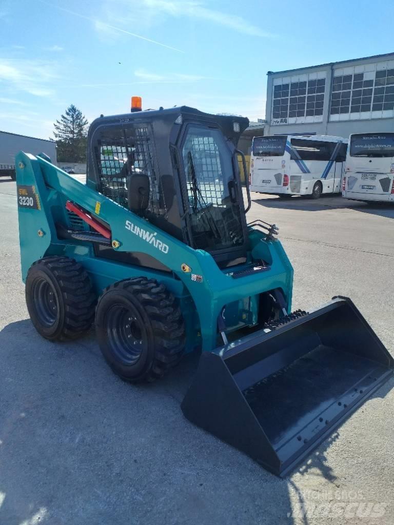 Sunward SWL3230 滑移轉向裝載機