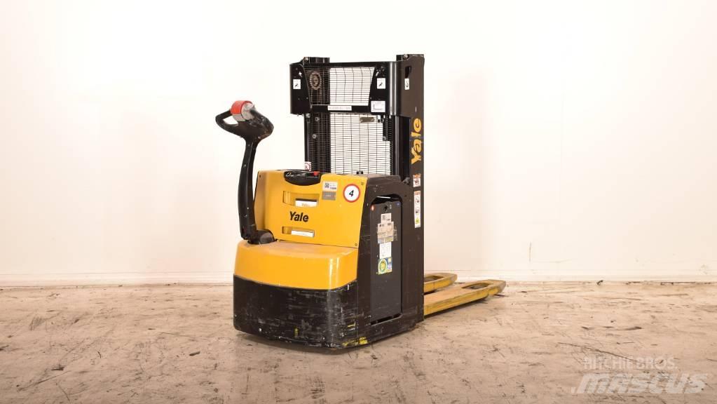 Yale MS 14 AC 行走控制式堆積機