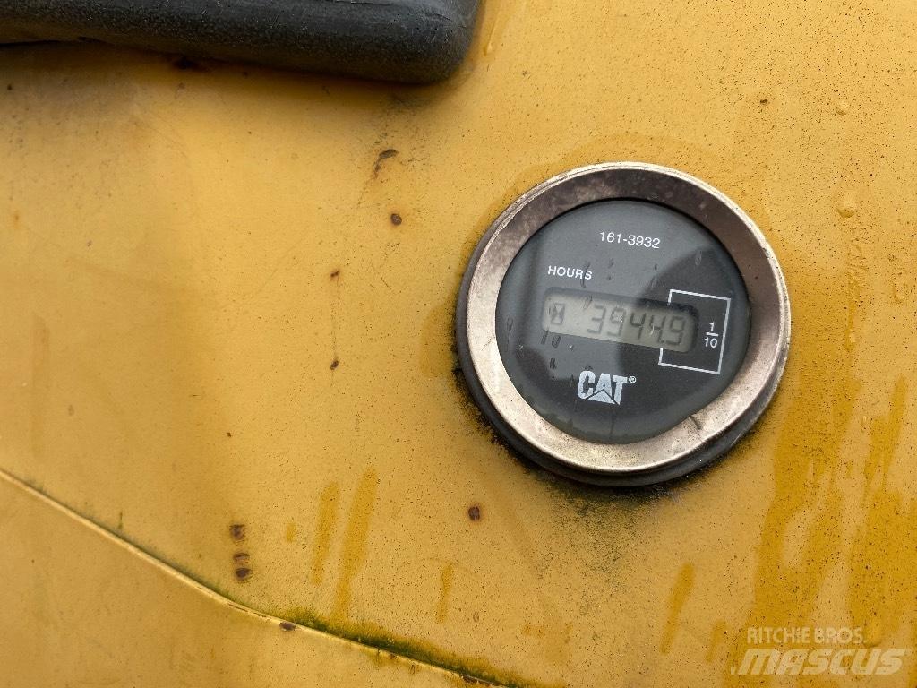 CAT D5G XL 履帶推土機