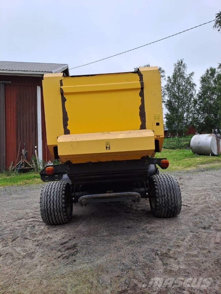 New Holland BR 7060 圓型牧草打包機