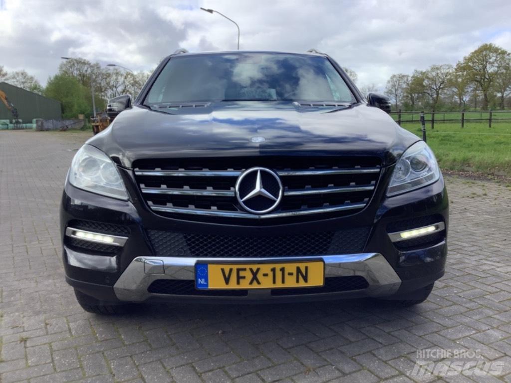 Mercedes-Benz ML 350 越野車