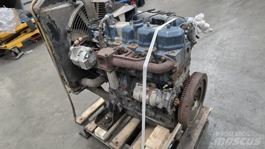 Kubota V 2203 E 引擎/發動機