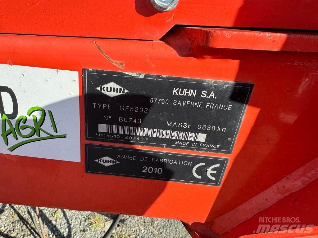 Kuhn GF5202 耙與翻草機